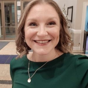 Meet your Posher, Claudia